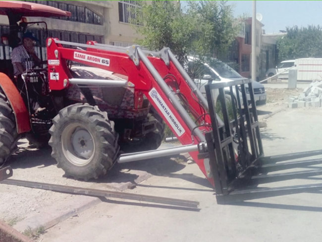 KONMAKTAR; Konyada tomruk ataşmanı,traktör kepçesi,forklift ataşmanı,asansörlü pancar kovası,